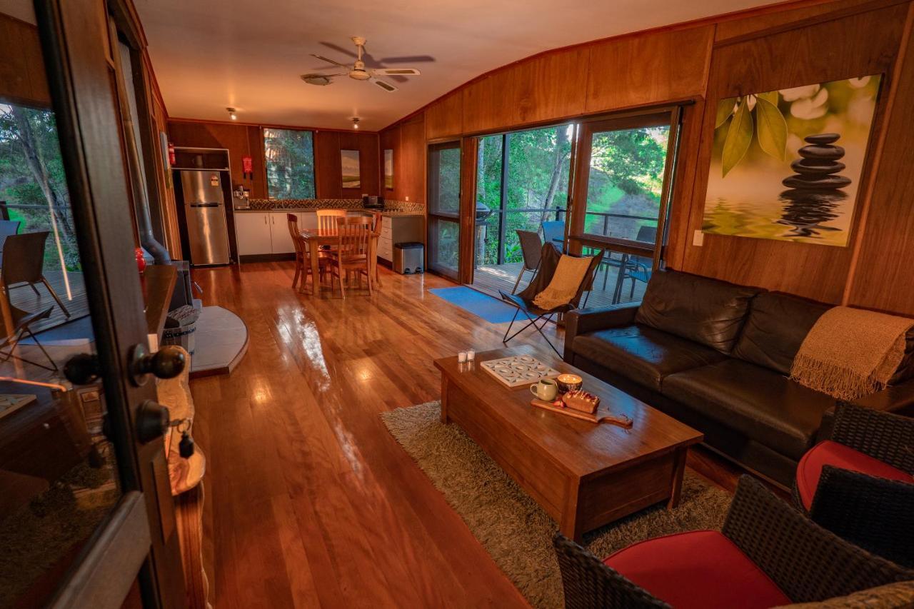 Whispering Valley Cottage Retreat Maleny Dış mekan fotoğraf