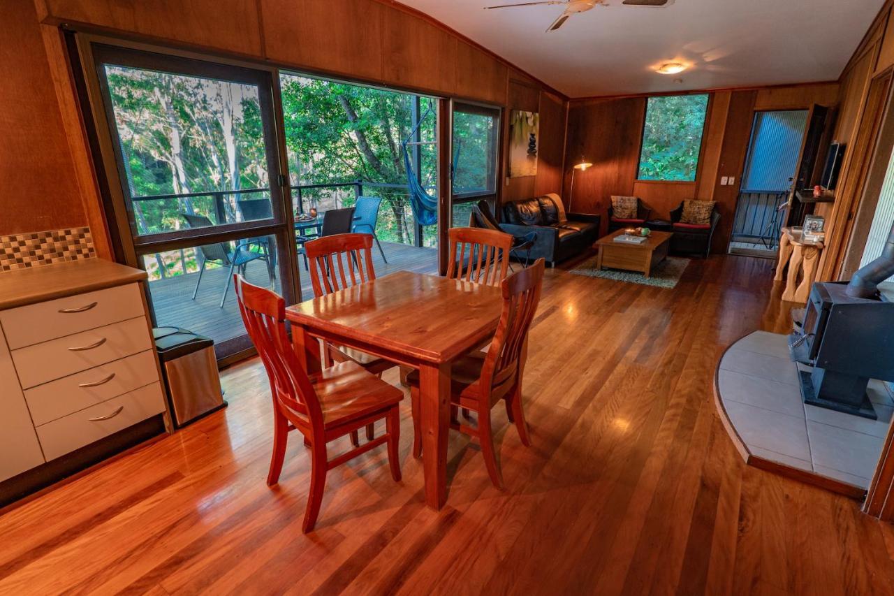 Whispering Valley Cottage Retreat Maleny Dış mekan fotoğraf